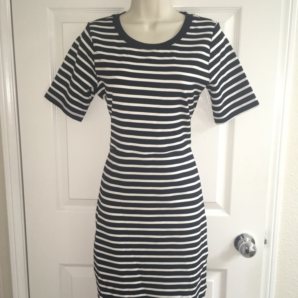 AQUA BLOOMINGDALES STRIPED SHORT SLEEVE DRESS